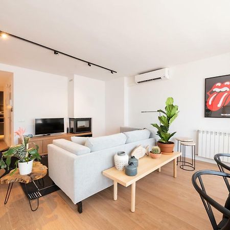 Petit Luxe L'Atic Apartment ตาราสซา ภายนอก รูปภาพ