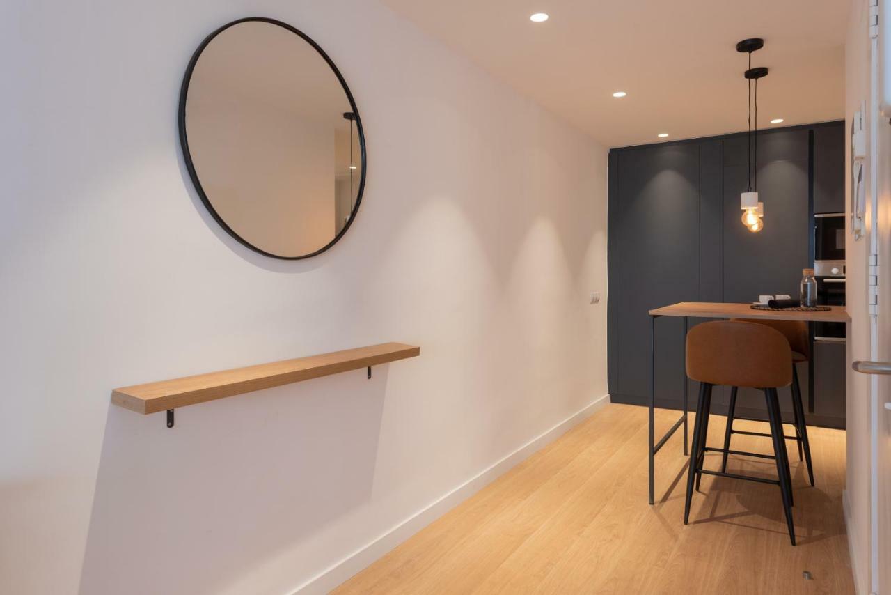Petit Luxe L'Atic Apartment ตาราสซา ภายนอก รูปภาพ