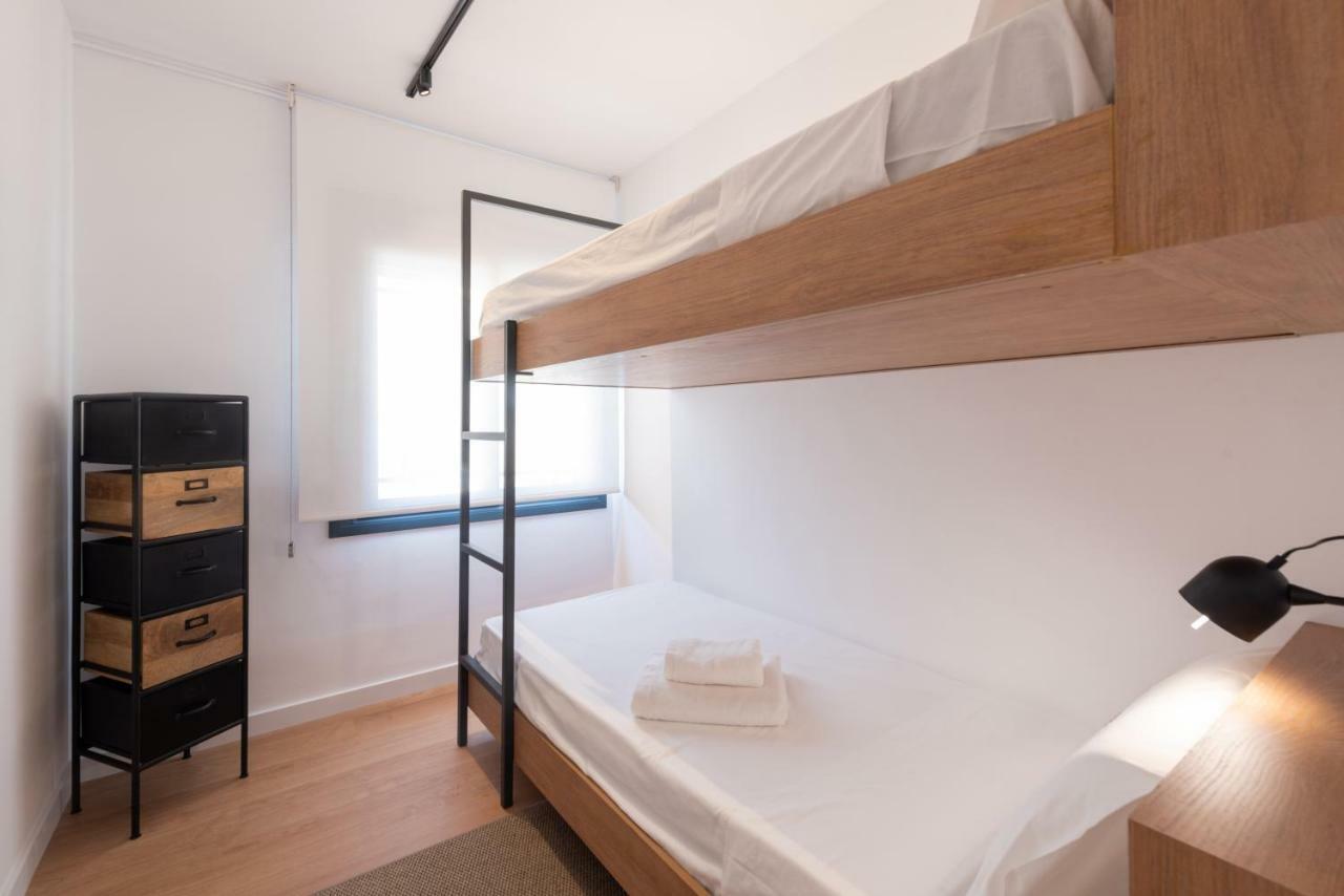 Petit Luxe L'Atic Apartment ตาราสซา ภายนอก รูปภาพ