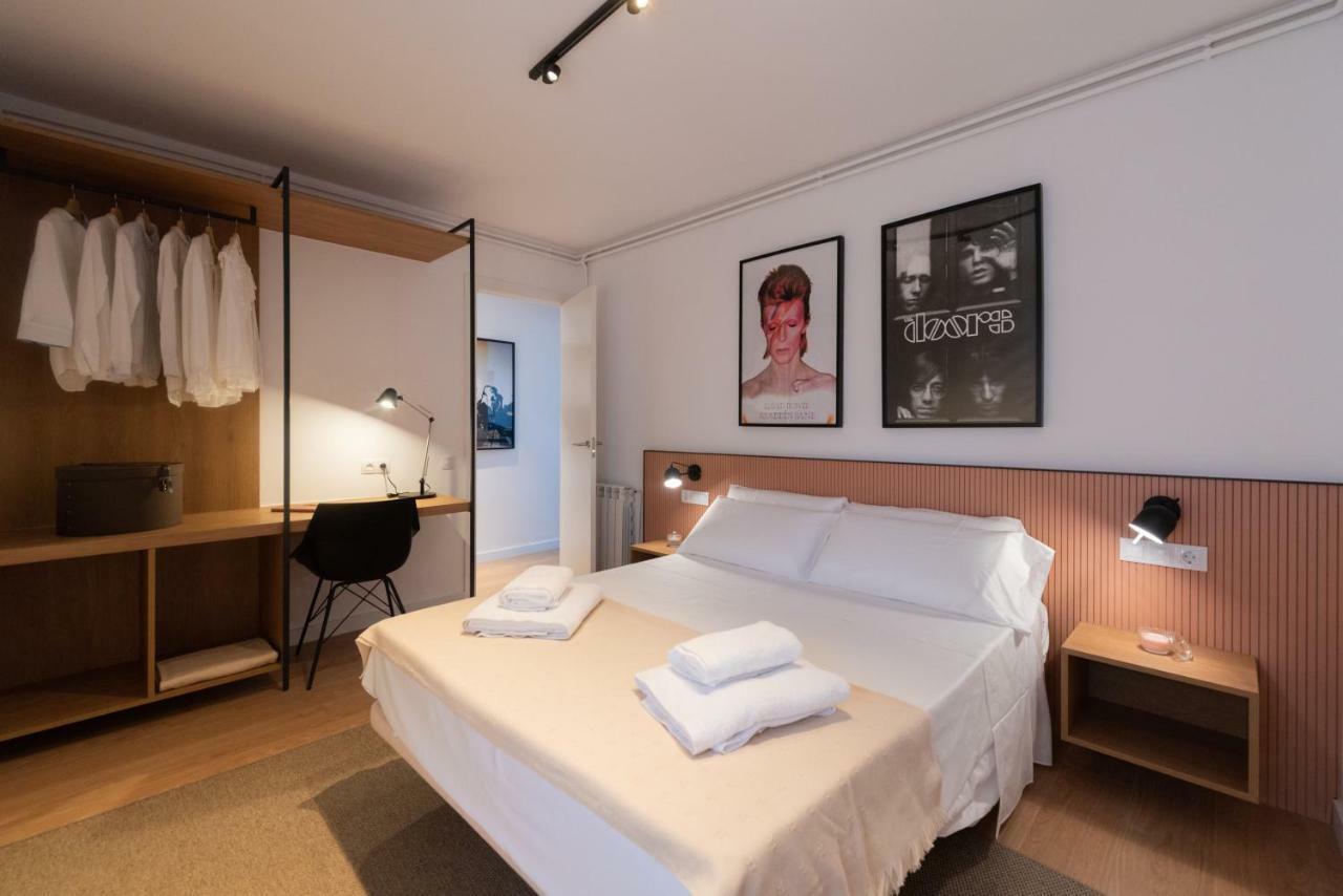 Petit Luxe L'Atic Apartment ตาราสซา ภายนอก รูปภาพ