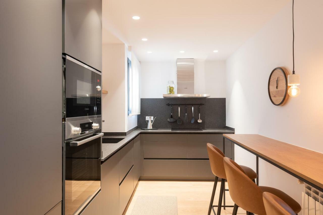 Petit Luxe L'Atic Apartment ตาราสซา ภายนอก รูปภาพ