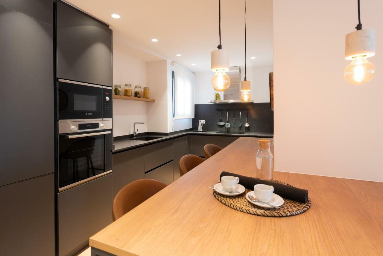 Petit Luxe L'Atic Apartment ตาราสซา ภายนอก รูปภาพ