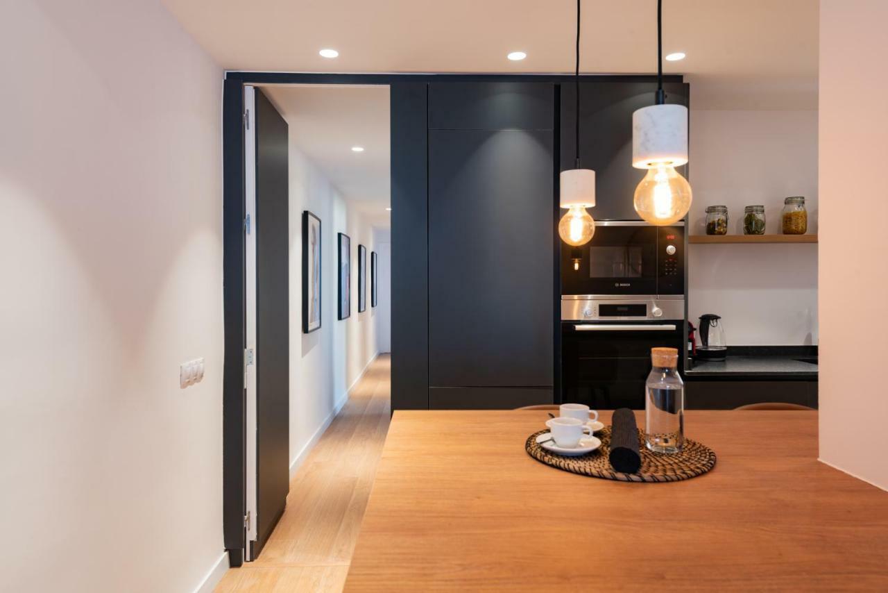 Petit Luxe L'Atic Apartment ตาราสซา ภายนอก รูปภาพ