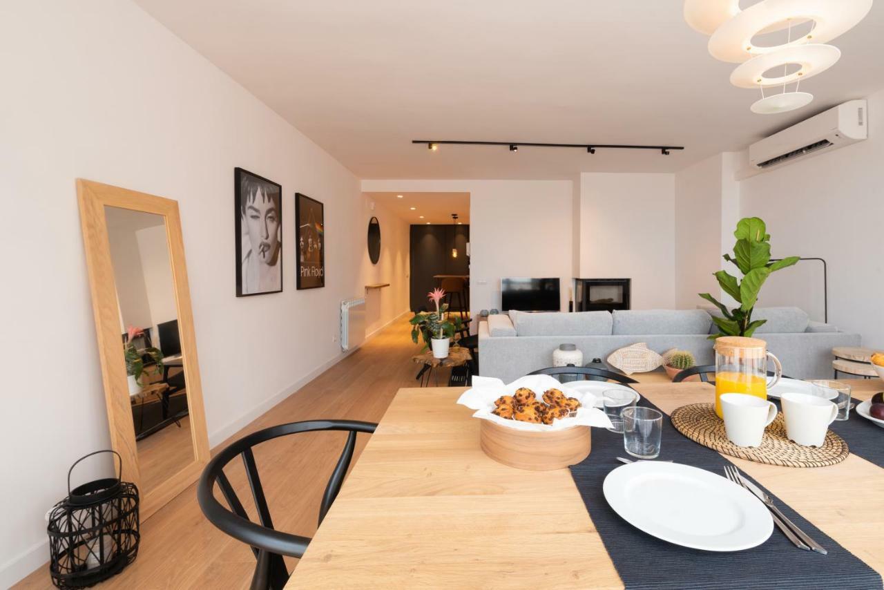 Petit Luxe L'Atic Apartment ตาราสซา ภายนอก รูปภาพ