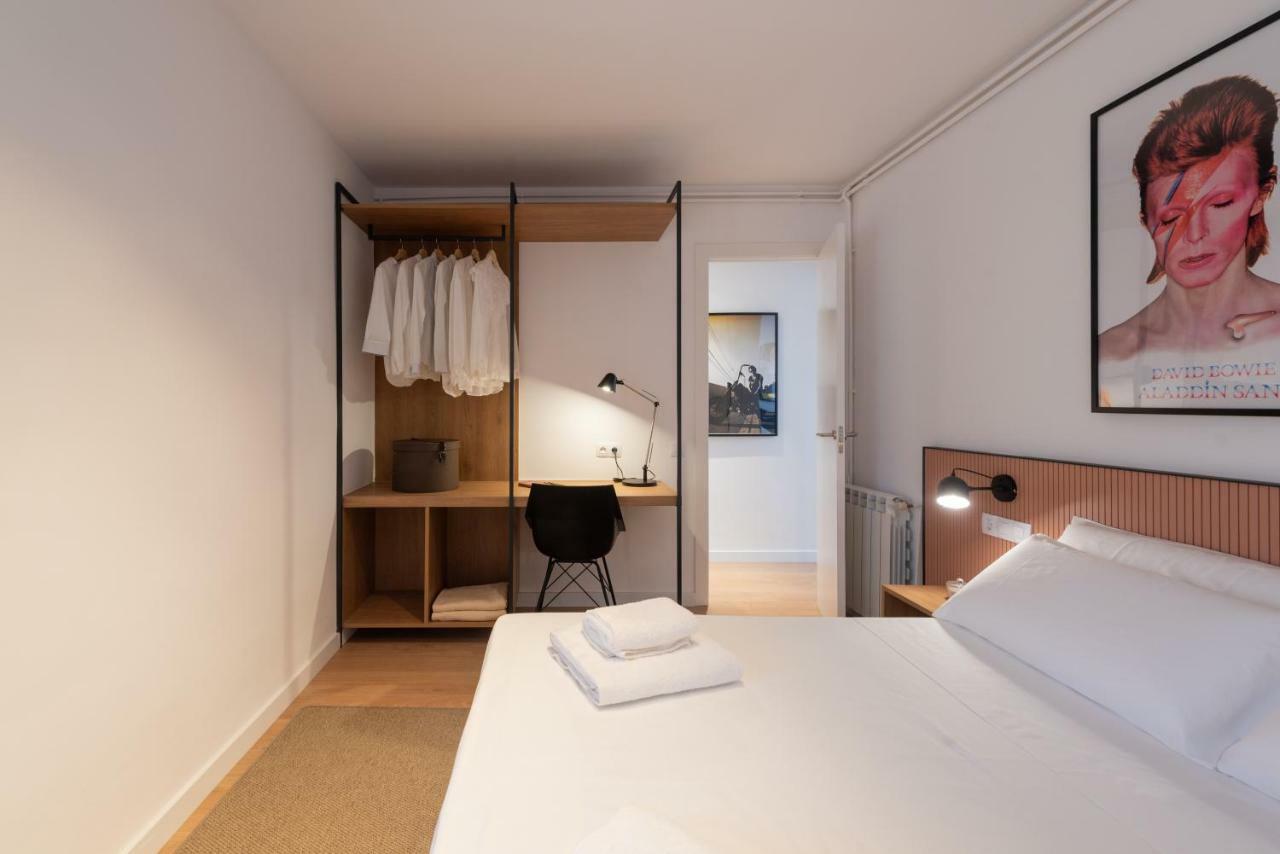 Petit Luxe L'Atic Apartment ตาราสซา ภายนอก รูปภาพ