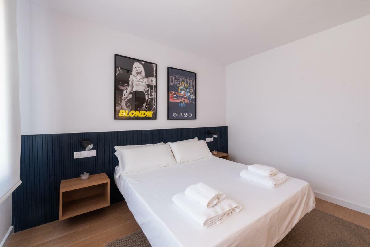 Petit Luxe L'Atic Apartment ตาราสซา ภายนอก รูปภาพ
